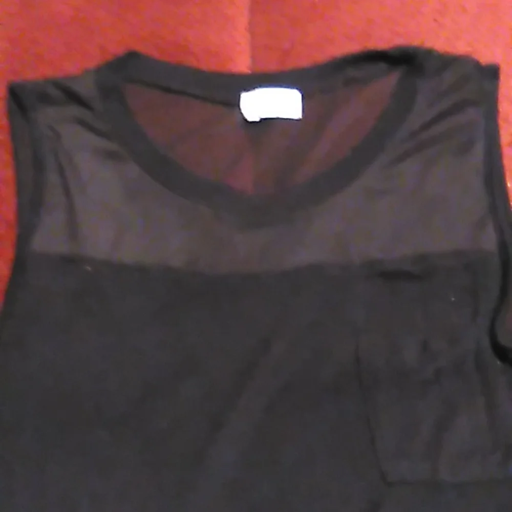 Top - Picture 2 of 2